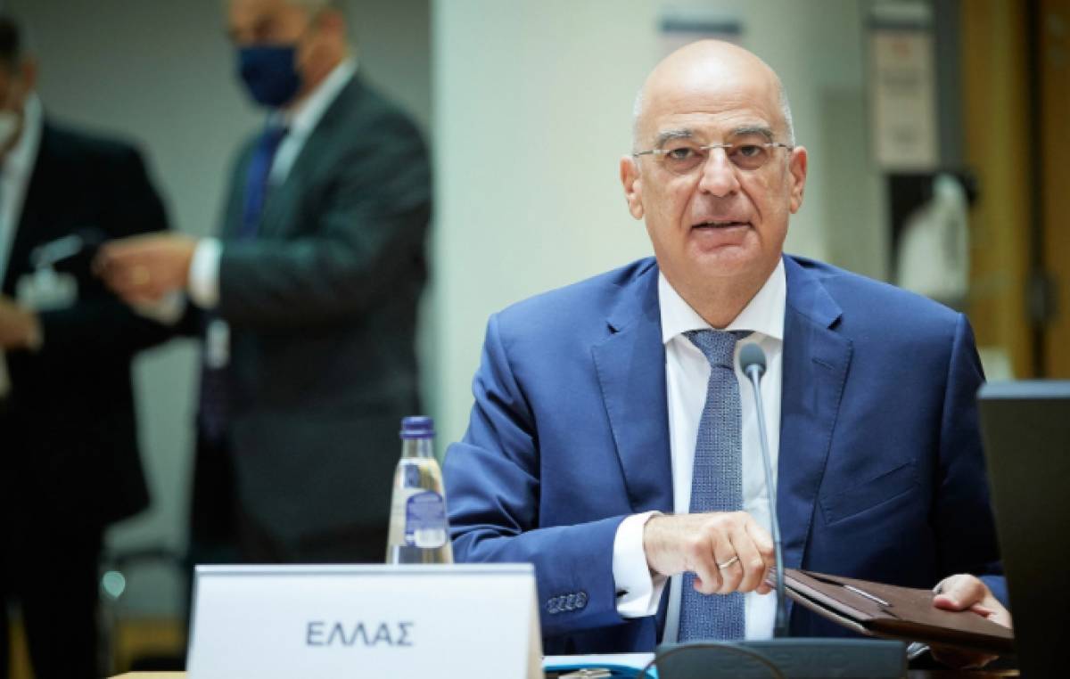 Μπαράζ διπλωματικών επαφών του Νίκου Δένδια στις Βρυξέλλες