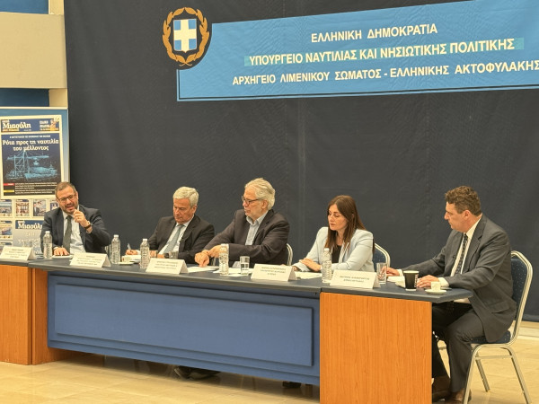 Καμπανάκι για την ανταγωνιστικότητα της ναυτιλίας-«Δίκοπο» μαχαίρι η πράσινη μετάβαση