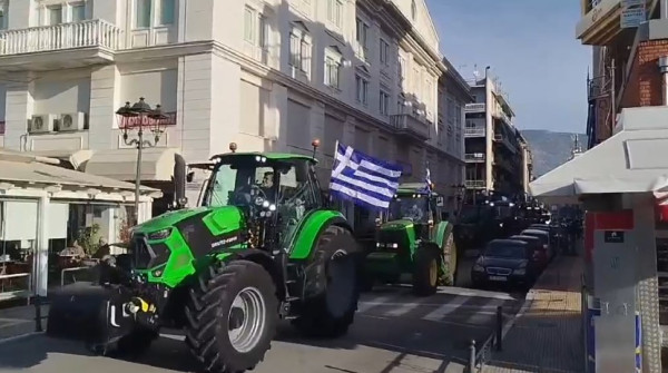 Αγρότες: «Απόβαση» στο λιμάνι του Βόλου, μπλόκα σε Λάρισα, Καρδίτσα, Ηράκλειο