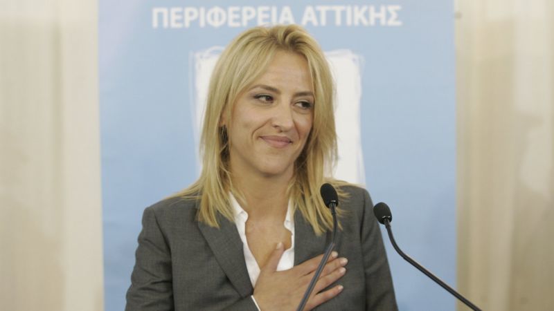 Η Περιφέρεια Αττικής διαψεύδει ότι αποδοκιμάστηκε η Δούρου