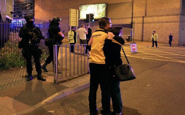 Μάντσεστερ: Eντοπίστηκε ύποπτο ΙΧ που συνδέεται με την επίθεση