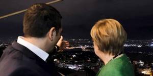 Ο Τσίπρας «αποχαιρετά» τη Μέρκελ με αναμνήσεις από μία ψαροταβέρνα του Πειραιά