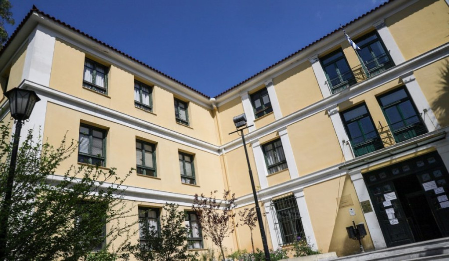 Φάρσα το τηλεφώνημα για βόμβα στα δικαστήρια της Ευελπίδων