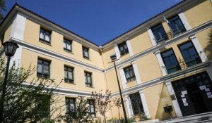 Φάρσα το τηλεφώνημα για βόμβα στα δικαστήρια της Ευελπίδων