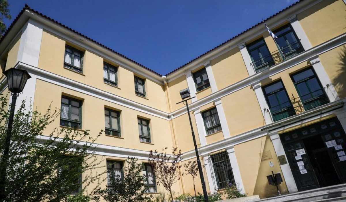 Φάρσα το τηλεφώνημα για βόμβα στα δικαστήρια της Ευελπίδων