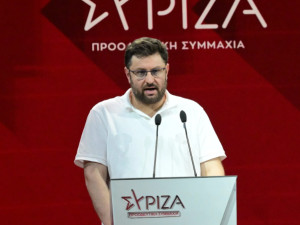 Ζαχαριάδης κατά ΠΑΣΟΚ: Με το «παρών» στην τροπολογία για το μεταναστευτικό εξέφρασαν το Δημοκρατικό κόσμο;