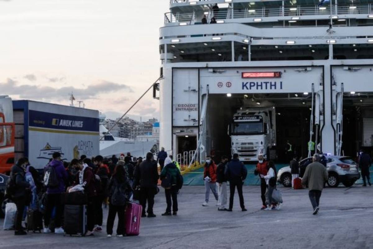 Μετακίνηση επιβατών ακτοπλοΐας: Τι ισχύει από 21:00 έως τις 05:00