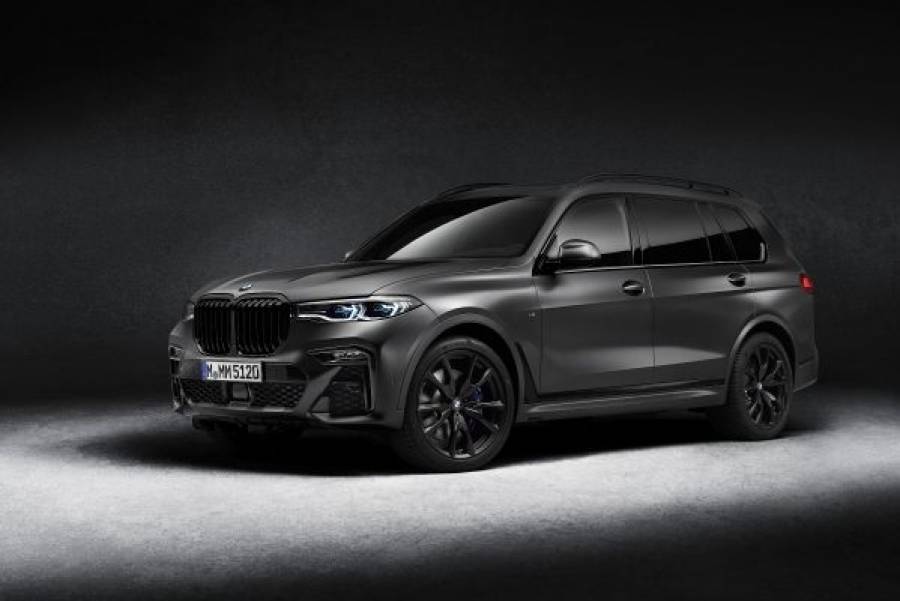 Η BMW X7 Dark Shadow Edition αγαπάει μόνο τα σαλόνια και τα παχυλά πορτοφόλια!