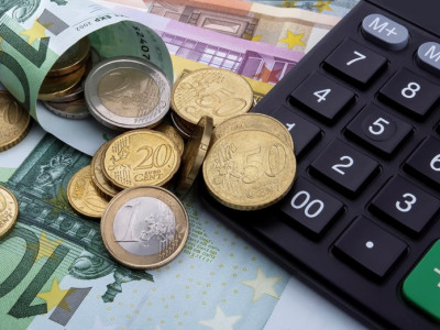 Επιστροφή εισφορών ύψους €13,3 εκατ. σε χιλιάδες επαγγελματίες