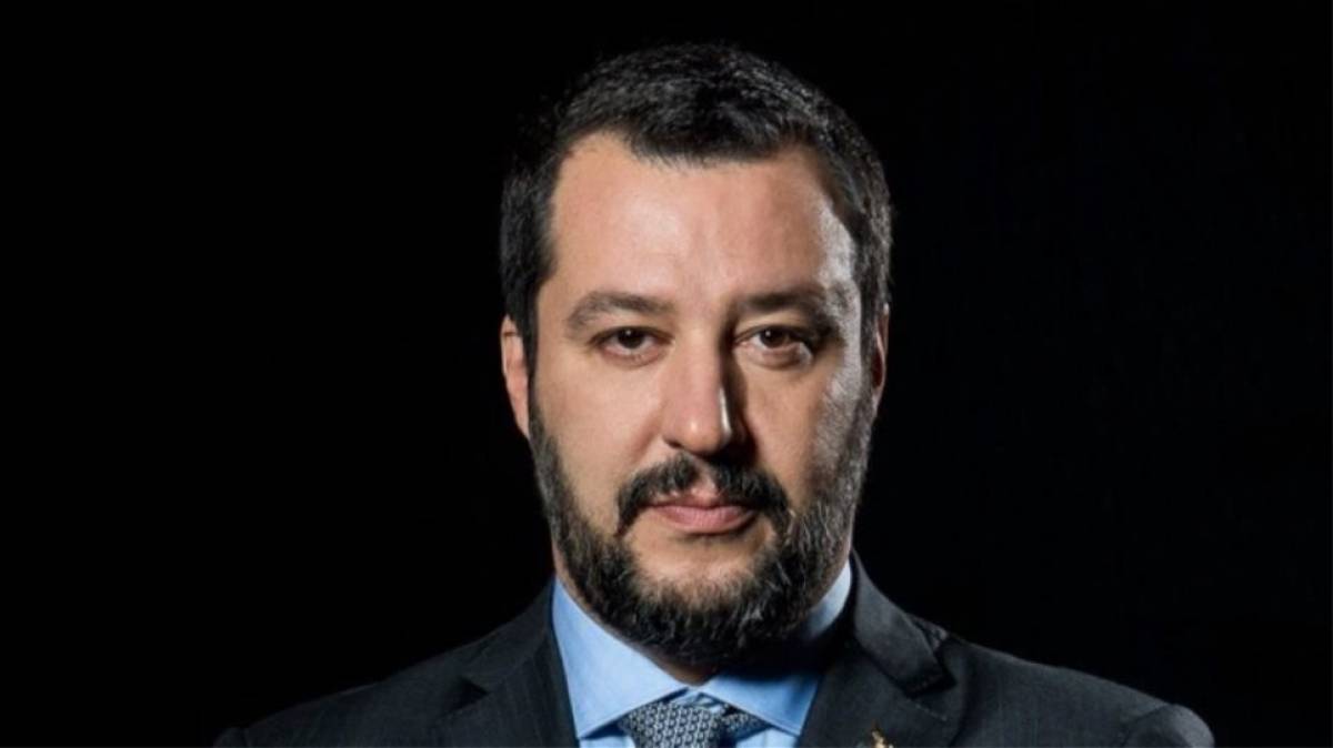 Στην... αναμπουμπούλα του κοροναϊού, ο Σαλβίνι ζητεί εκλογές
