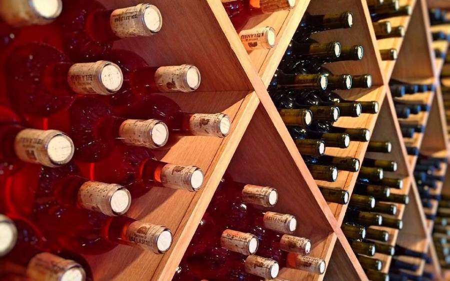 Μια καινοτομία μπαίνει στη μάχη κατά του λαθρεμπορίου αλκοολούχων