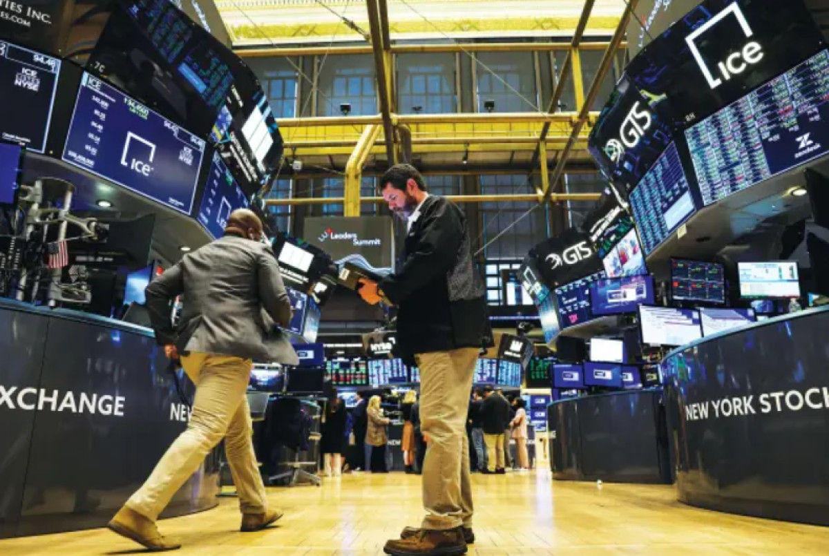 Στο «κόκκινο» η Wall Street: Αρνητικός πρωταγωνιστής το λιανεμπόριο