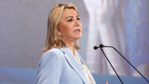 Δικαστική δικαίωση για την υφυπουργό Παιδείας Ζέττα Μακρή στην υπόθεση εκβιασμού της από δημοσιογράφο