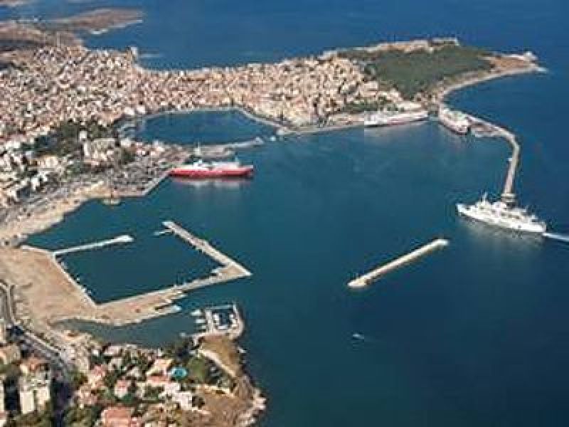 Σε Folli Follie-Koc για 40 χρόνια η μαρίνα στη Λέσβο