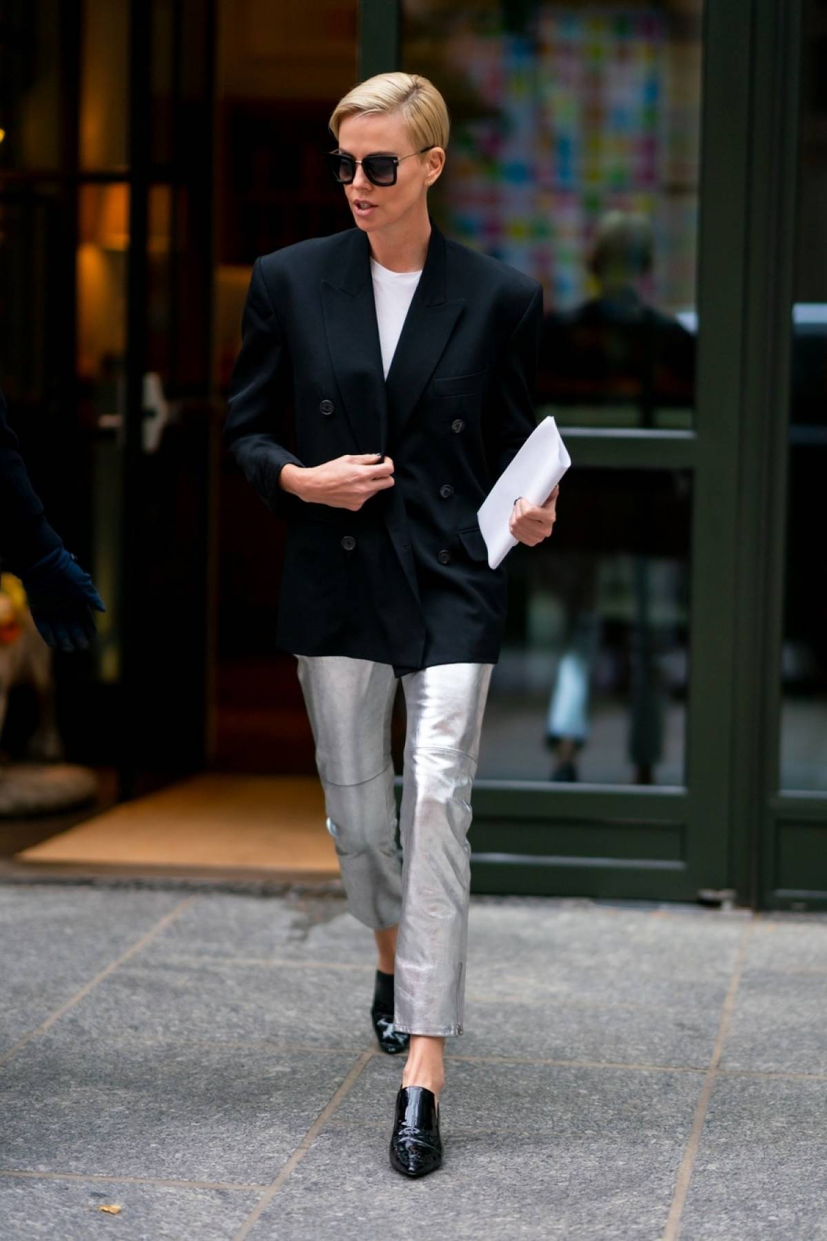 H Charlize Theron είναι θεά ότι και αν φοράει