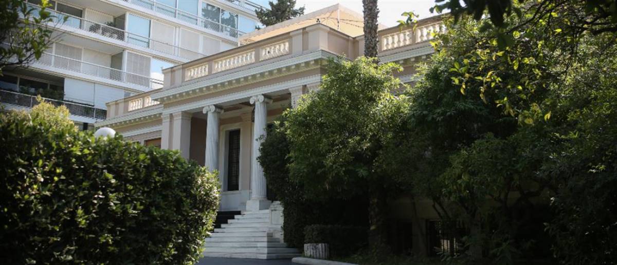 Στο Μαξίμου οι Αμερικανοί γερουσιαστές Μέρφι και Όσοφ