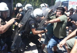 Ένταση στη Σύνοδο των Πρυτάνεων από φοιτητές για τις διαγραφές και τη βία στα πανεπιστήμια
