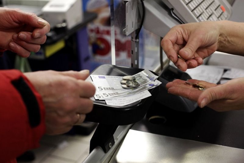 ΙΟΒΕ: Επιδείνωση του οικονομικού κλίματος τον Μάιο