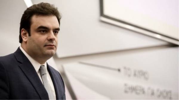 Διευκρινίσεις για το «κούρεμα» στα τέλη κινητής και τα 50GB