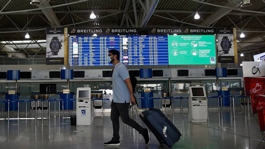 Πιο κοντά στα προ πανδημίας επίπεδα η αεροπορική κίνηση 2021