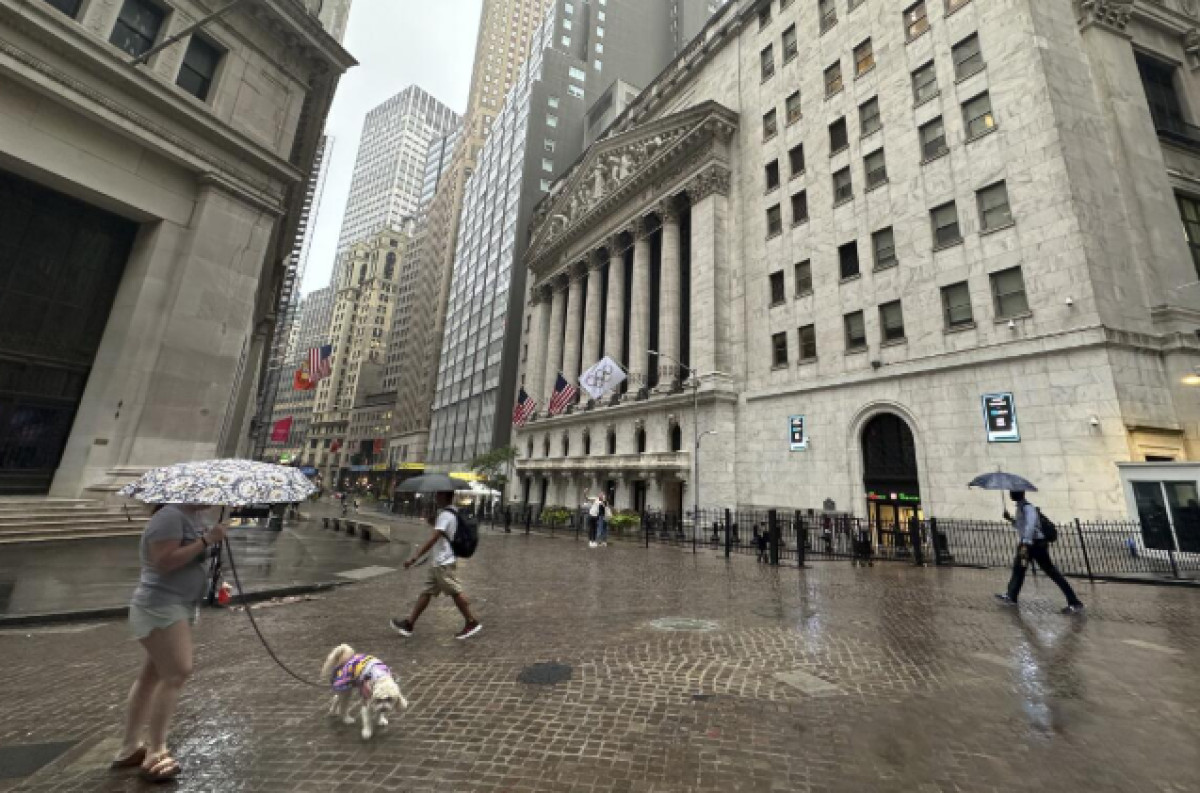 Sell off στη Wall Street - «Βουτιά» των «Μεγαλοπρεπών Επτά»