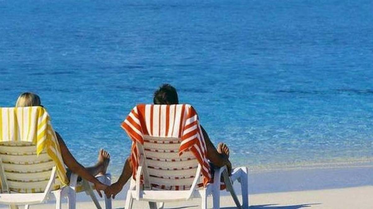 Πότε και πώς θα γίνει η «ολική επαναφορά» στον τουρισμό