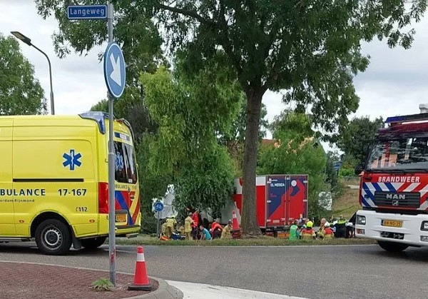 Φορτηγό παρέσυρε ανθρώπους στην Ολλανδία- Αναφορές για πολλούς νεκρούς