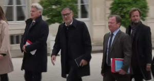 Τα βλέμματα στο Ελιζέ: Κρίσιμο ραντεβού Μακρόν με αρχηγούς κομμάτων - Αποκλείστηκε ακροδεξιά και ακροαριστερά