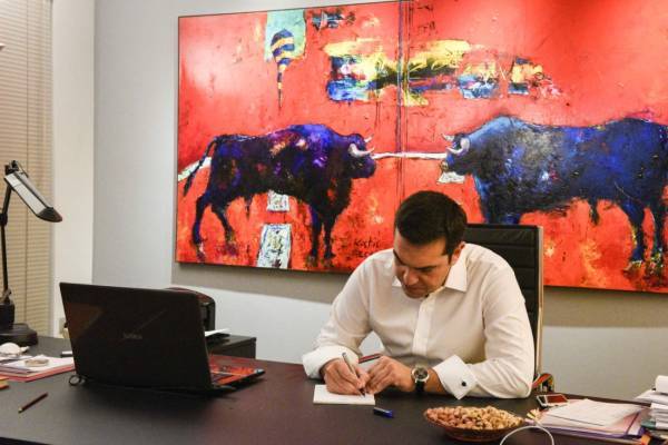 Ανακαινίσεις στην Κουμουνδρούρου για την… ομαλή προσγείωση του προέδρου