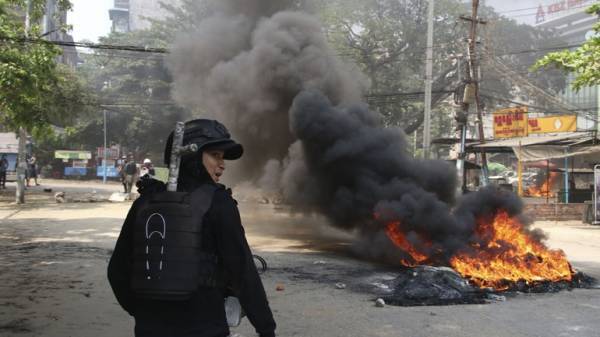 ΗΠΑ: Αναστολή εμπορικής συμφωνίας του 2013 με τη Μιανμάρ