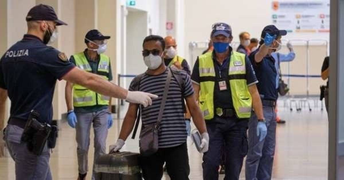 Ιταλία: Απαγόρευση εισόδου σε επιβάτες από δεκατρείς χώρες