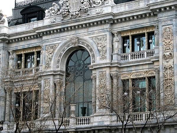 Τράπεζα Ισπανίας: Κίνδυνος για την οικονομία οι νέοι περιορισμοί