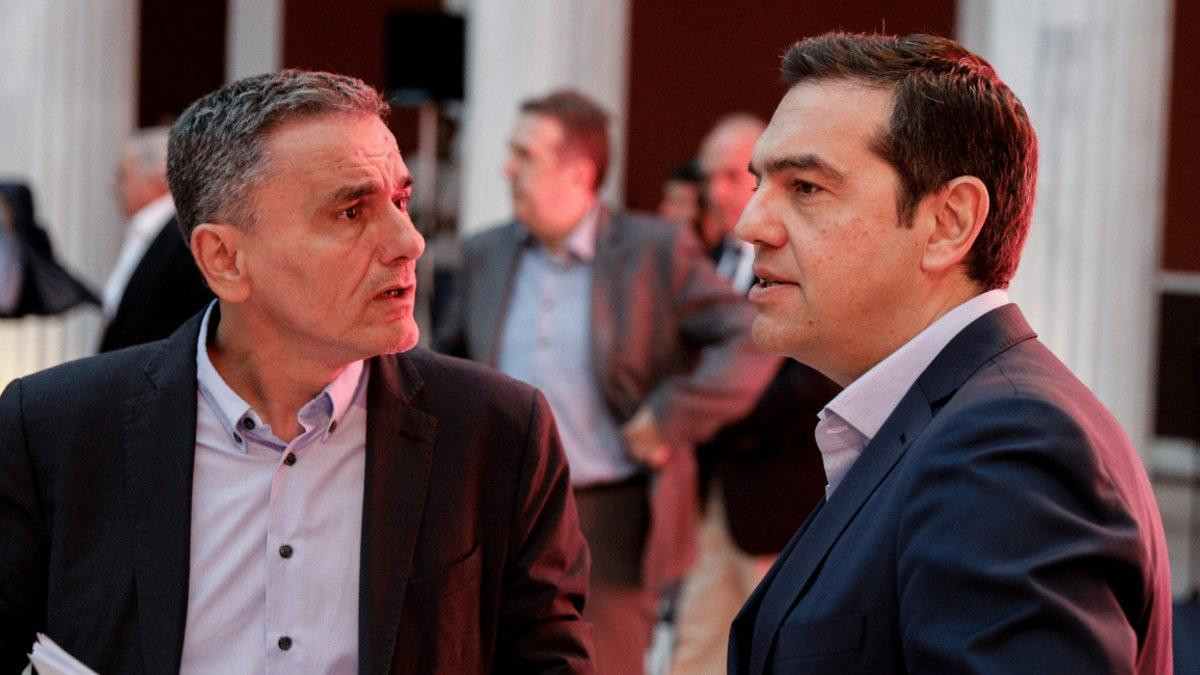 Τσακαλώτος στον Τσίπρα: Μήπως να αρχίσεις εσύ αυτοκριτική;