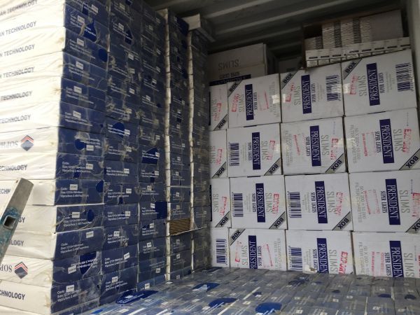 Η μύτη του DIABLO ανακάλυψε ένα container λαθραία τσιγάρα