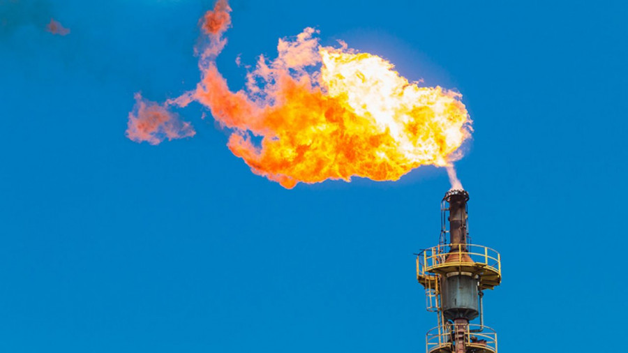 Στάσιμο το πετρέλαιο, σε νέα ιστορικά υψηλά το φυσικό αέριο