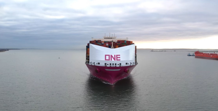 One Trust: Το πρώτο πλοίο με εκτροπέα ανέμου στην πλώρη