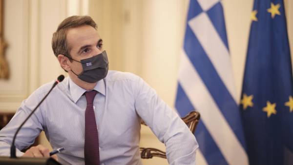 Mητσοτάκης: Ανεβαίνουμε από τους 5.000, στους 8.000 εμβολιασμούς ημερησίως