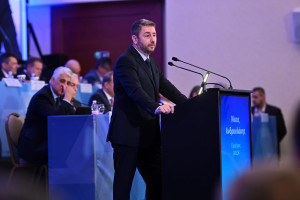 Ανδρουλάκης στην ΚΕΔΕ: Δεν σας θέλουμε «μακρύ χέρι» του Μαξίμου – Αυτοδιοίκηση με θεσμική ισοτιμία και οικονομική αυτονομία