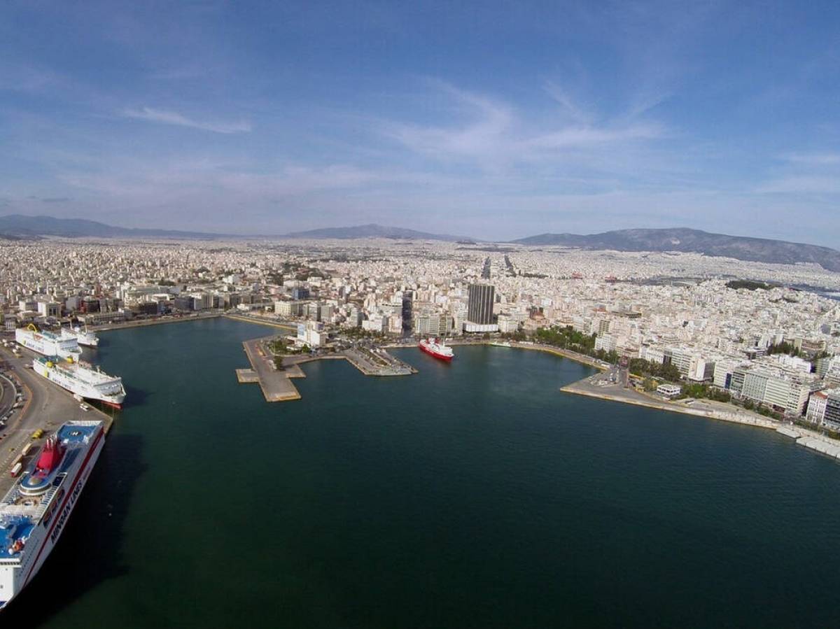 WSJ: Γραφειοκρατία και τοπικές αρχές καθυστερούν ορισμένα πλάνα της Cosco
