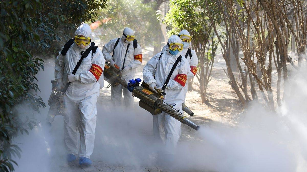Covid-19: Δισεκατομμύρια άνθρωποι σε καραντίνα, καθώς διπλασιάστηκαν τα κρούσματα