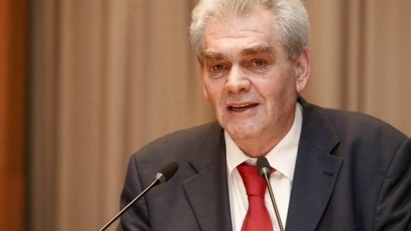 Παπαγγελόπουλος: Με παρανοϊκά μυθεύματα προσπαθούν να συσκοτίσουν την αλήθεια