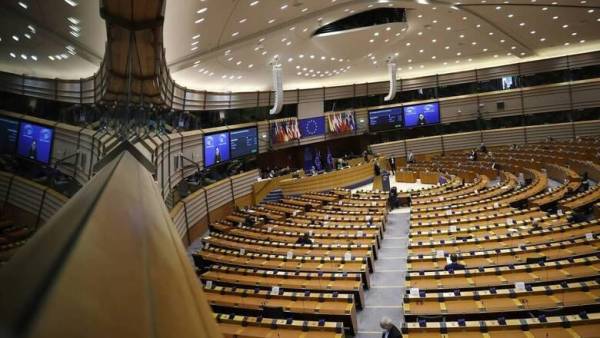«Στοπ» στις ενταξιακές διαπραγματεύσεις με την Τουρκία από το Ευρωκοινοβούλιο