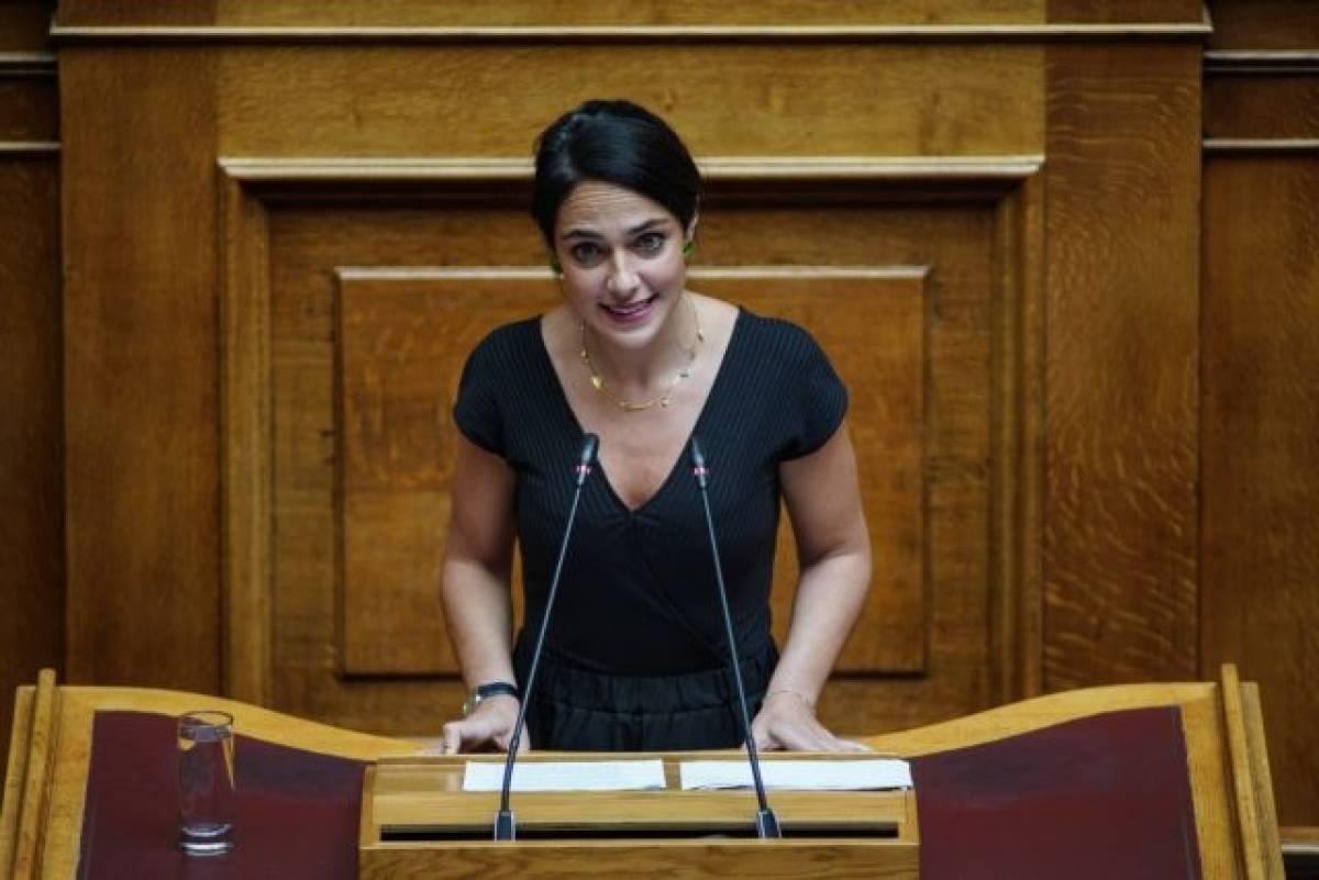Μιχαηλίδου: Διατηρούνται και ενισχύονται όλα τα επιδόματα