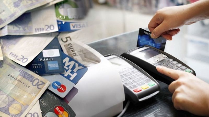 Πιστωτικές κάρτες: Τι ισχύει για την πληρωμή φόρων