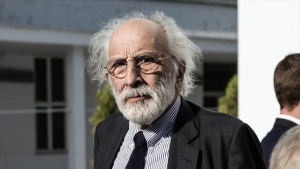 Λυκουρέζος: Στο νοσοκομείο με έντονη αδιαθεσία