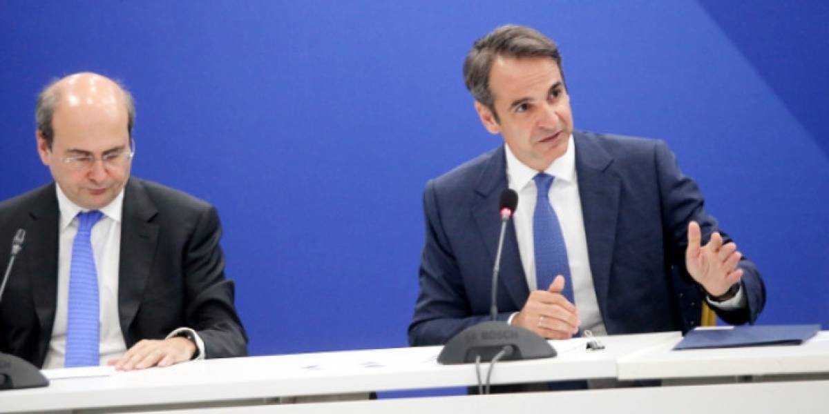 Με «βαριά» ατζέντα στο υπουργείο Εργασίας ο Μητσοτάκης