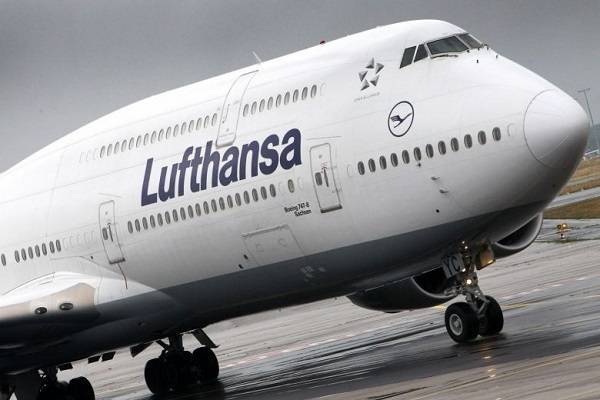 Lufthansa: Τεστ κορονοϊού πριν από πτήσεις μεγάλων αποστάσεων εντός 2021