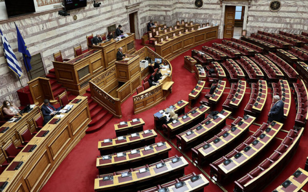 «Πέρασε» το ν/σ για τις φορολογικές και τελωνειακές ρυθμίσεις