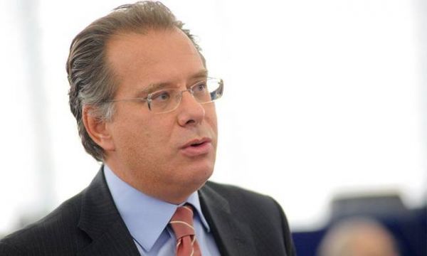 Κουμουτσάκος: Να ανακαλέσει ο Κοτζιάς τις δηλώσεις για την εκκλησία