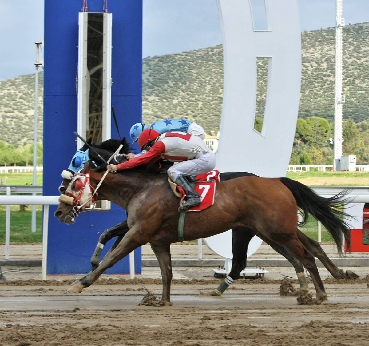 Markopoulo Park: Μεγάλα κέρδη μοίρασε το ΣΚΟΡ 6